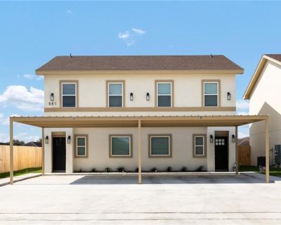 3 Bedroom 2BA 1050 ft Apartment For Rent in Edinburg, TX