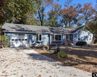 3 Bedroom 2BA 1975 ft Single Family Home For Sale in SOUTHERN SHORES, NC