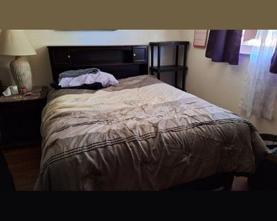 Room for Rent in 1 bedrooms House, Port Richey, Florida