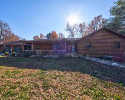 3 Bedroom 2BA 1917 ft Single Family House For Sale in Santa Claus, IN