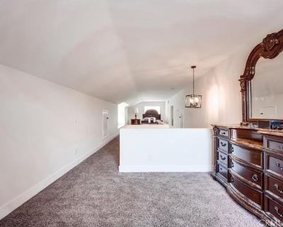 Furnished Room for Rent - Cozy Bonus Room for Rent in Luxury Home in Corona