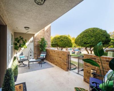 1 Bedroom 1BA 600 ft Condominium For Sale in DALLAS, TX