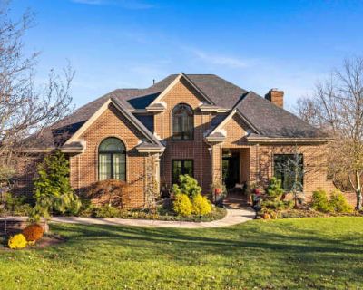 Fully-Furnished Luxurious Home in Nevillewood. In unit laundry Patio / balcony Granite counters Dishwasher Pet friendly Garage Unit Amenities bathtub dishwasher fireplace furnished granite counters in unit laundry microwave oven patio / balcony refrigerator walk in closets stainless steel Property Amenities clubhouse gym game room on-site laundry parking garage hot tub sauna cats allowed dogs a...