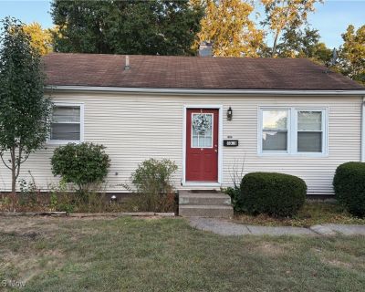 3 Bedroom 1BA 825 ft Apartment For Rent in North Canton, OH