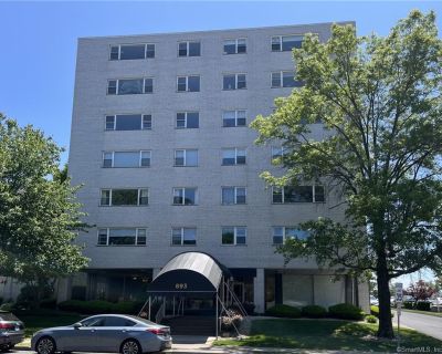 1 Bedroom 1BA 910 ft Condo For Rent in West Hartford, CT