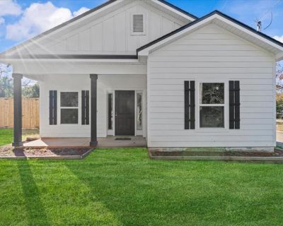 3 Bedroom 2BA 1481 ft Single Family House For Sale in Ozark, AL