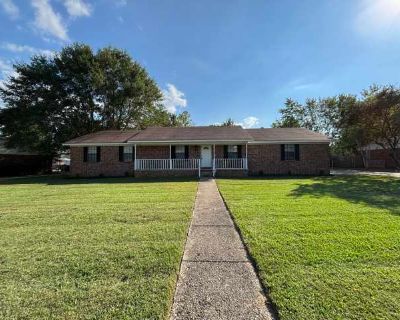 3 Bedroom 2BA 2008 ft Apartment For Rent in Jacksonville, AR