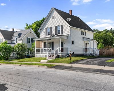 3 Bedroom 1BA 1488 ft Single Family House For Sale in Barre City, VT