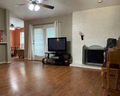 2 Bedroom 2BA 1229 ft Condominium For Sale in Arlington, TX