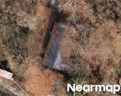 1.0 Bath Foreclosure Property in Hampton, TN 37658 - Arwood Hill Rd