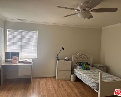 2308 Walnut Grove Avenue. Property for Rent in San Jose, CA for $1,050 with 1 bedroom and 1 full bath. This 320 square foot property was built in 1950 on a lot size of 0.1263.. Room available in a single family home! Extremely close distance to Valley Fair Mall and Santana Row, close to shopping, dining, and entertainment. Near Nvidia, Apple, Harker school, easily multiple commuter routes 280/8...