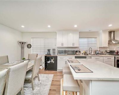 10940 Topeka Drive. Beautiful beaches and a vibrant city life make your home in LA for the best of both worlds. On-site laundry Granite counters Hardwood floors Garage Recently renovated Stainless steel Unit Amenities granite counters hardwood floors recently renovated stainless steel Property Amenities on-site laundry parking garage. 4 Bedroom. 3 Bathroom. 0 ft