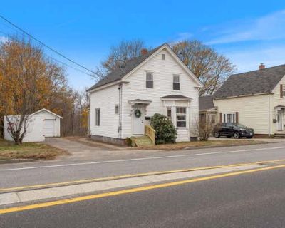 3 Bedroom 1BA 1348 ft Single Family Home For Sale in LISBON, ME