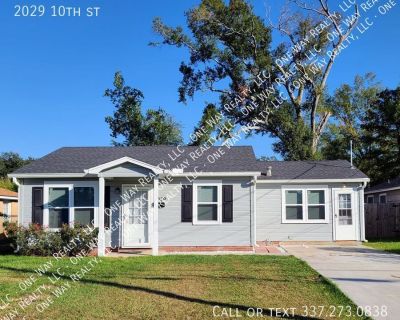 3 Bedroom 2BA 1340 ft Single-family home For Rent in Lake Charles, LA