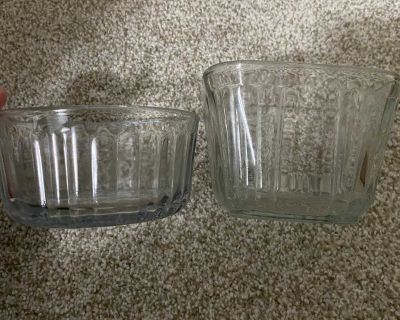 Set of two Anchor Hocking glass containers