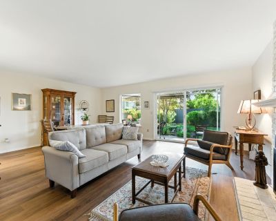 2 Bedroom 2BA 1372 ft Single Family Home For Sale in Santa Rosa, CA