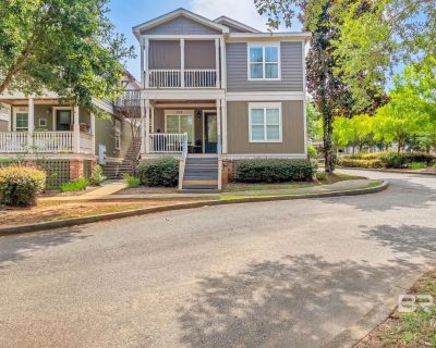 3 Bedroom 2BA 1455 ft Condo For Sale in Daphne, AL