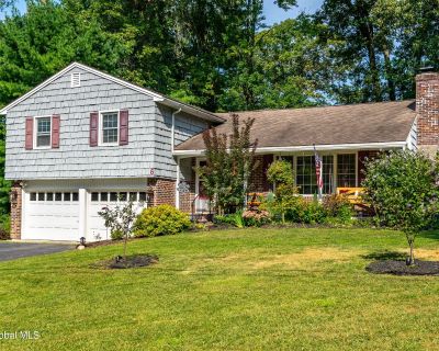 3 Bedroom 2BA 1816 ft Single Family House For Sale in Queensbury, NY