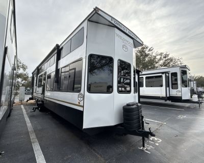2025 Forest River Wildwood Grand Lodge 42VERANDA