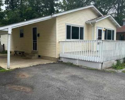 3 Bedroom 1BA 1026 ft Furnished Apartment For Rent in Calvert County, MD