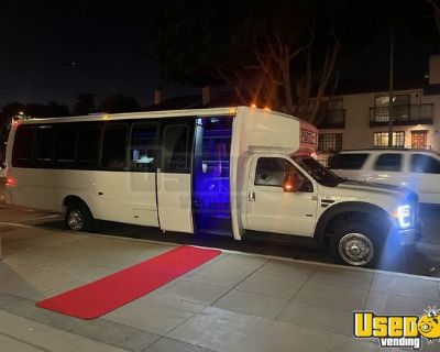 2017 - Ford F-550 Party Bus | 30 Seater | Private Events Bus