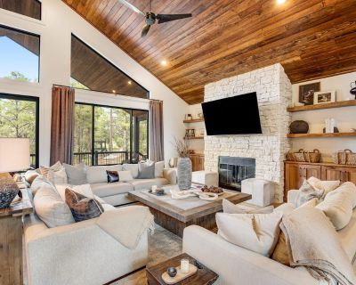 5 Bedroom 4.5BA House Vacation Rental in The Tree House, Show Low, AZ