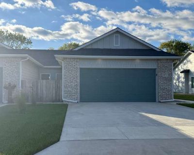 4 Bedroom 2BA 1355 ft Pet-Friendly Apartment For Rent in Newton, KS