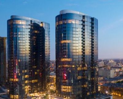 2 Bedroom 2BA 1285 ft Apartment For Rent in Los Angeles, CA