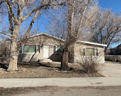 3 Bedroom 1BA 1428 ft Single Family Home For Rent in Casper, WY