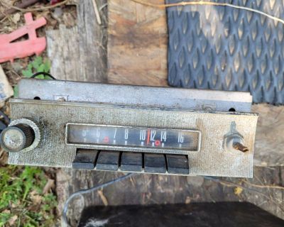 1957 Ford Fairlane Custom 300 Convertible Radio FOMOCO