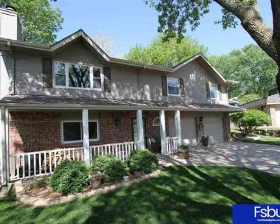 3 Bedroom 2BA 1800 ft Single Family Home For Sale in BELLEVUE, NE