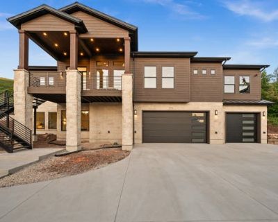 4 Bedroom 6BA 5099 ft Single Family Home For Sale in PARK CITY, UT