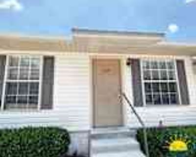 2 Bedroom 1BA 832 ft² House For Rent in Crestview, FL 229 Lindberg St