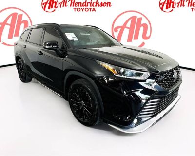 Used 2023 Toyota Highlander XSE