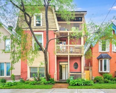 1 Bedroom 1BA 750 ft Furnished Pet-Friendly Apartment For Rent in Ottawa, Ontario