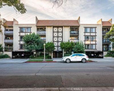 1 Bedroom 1BA 680 ft Condominium For Sale in GLENDALE, CA