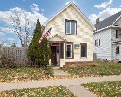 2 Bedroom 1BA 1105 ft Single Family Home For Sale in SAINT PAUL, MN