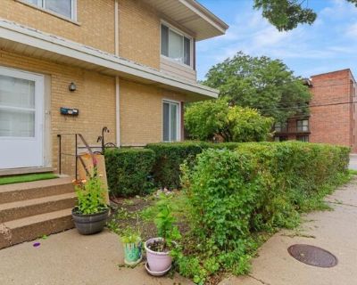 Church St Unit B, Evanston, Home For Sale