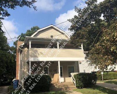 1023-2 N. Walnut. VIDEO IS OF A MIRROR UNIT IN THE SAME BUILDING. 1-bedroom, 1-bath, second floor apartment. New vinyl plank flooring throughout. Spacious bedroom. Bathroom has stand-up shower only, no tub. Private entrance with a covered back and front porches. Shared parking behind complex with plenty of space. Near Cooley Law School and LCC. Close to the City Market. Pet friendly (max 1 smal...