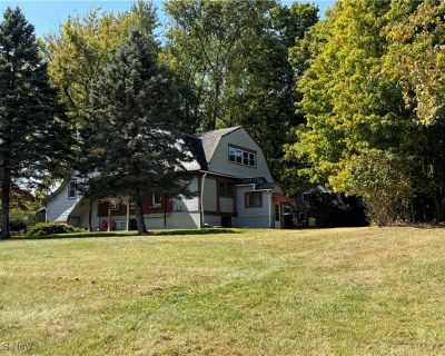 4 Bedroom 4BA 2880 ft Multi-Family For Sale in Kent, OH