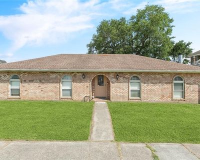 3 Bedroom 2BA 1567 ft Single Family House For Sale in Meraux, LA
