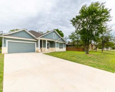 106 Koele Ct. image_url. W/D hookup Patio / balcony Dishwasher Pet friendly Garage Stainless steel Unit Amenities air conditioning bathtub ceiling fan dishwasher extra storage fireplace garbage disposal microwave oven patio / balcony range refrigerator walk in closets w/d hookup stainless steel Property Amenities cats allowed dogs allowed pet friendly on-site laundry parking bbq/grill garage. P...