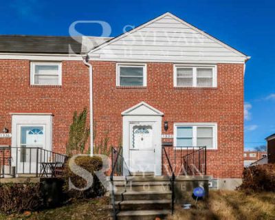 3 Bedroom 2BA 1110 ft Pet-Friendly House For Rent in Parkville, MD