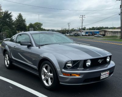 2007 Ford Mustang GT Deluxe Coupe