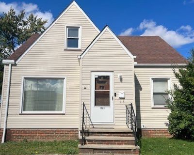 3 Bedroom 1BA 1300 ft Apartment For Rent in Garfield Heights, OH