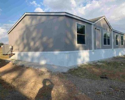 4 Bedroom 2BA 1792 ft Mobile Home For Rent in Georgetown, TX