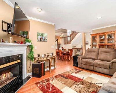 3 Bedroom 3BA 2304 ft Condo For Sale in DANBURY, CT