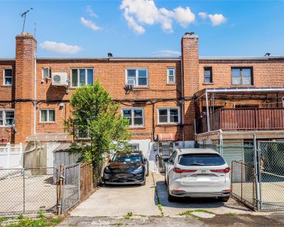 3 Bedroom 2BA 1224 ft Townhouse For Sale in Kew Garden Hills, NY