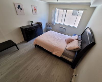 1 bed 1 bath hotel vacation rental in Beverly Hills, CA