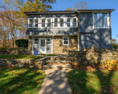 3 Bedroom 1BA 1289 ft House For Rent in Guilford, CT